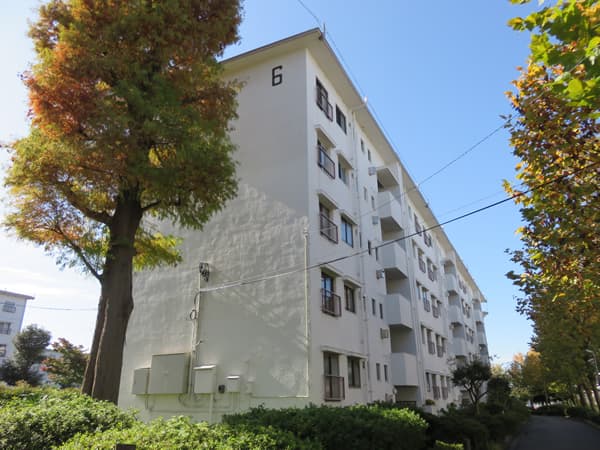 ガーデン山団地6号棟 1