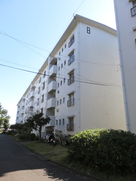 ガーデン山団地8号棟 2