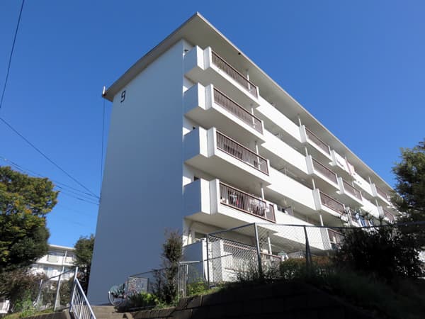 ガーデン山団地9号棟 1