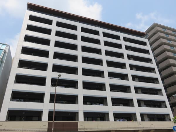 アデニウム横浜反町 1