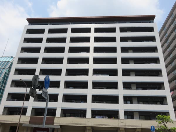 アデニウム横浜反町 2