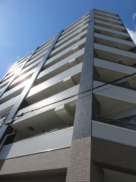 リブゼ横浜ヴェルデパセオ 2