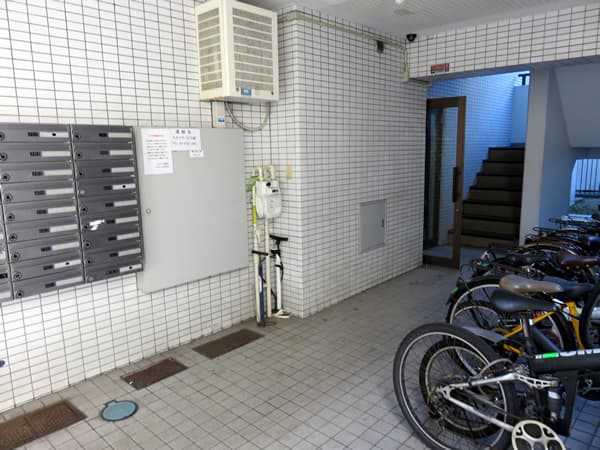 スカイコート横浜真金町 4