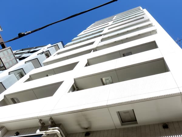 イニシアイオ横濱関内 1