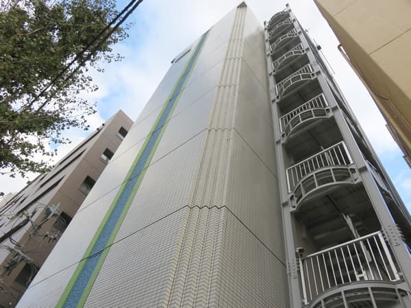 マリオン伊勢佐木北 1