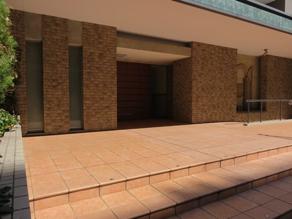 ライオンズステージ関内メダリオン 7