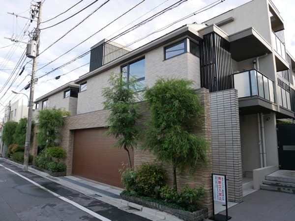 リリーゼ目白近衛町 1