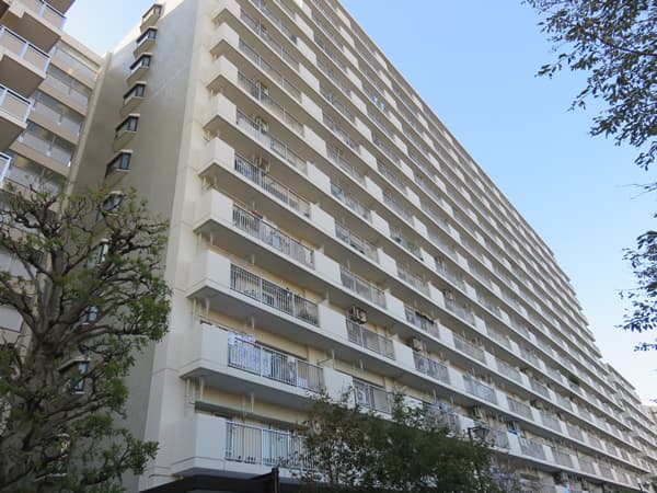 狛江セントラルハイツ3号棟 1