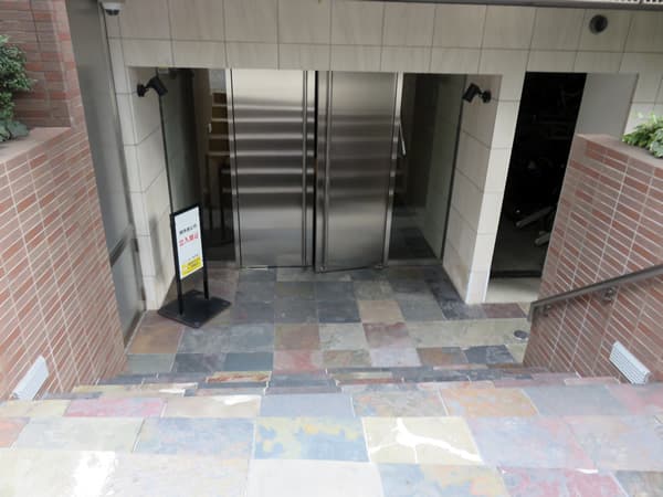 ピアース虎ノ門 9