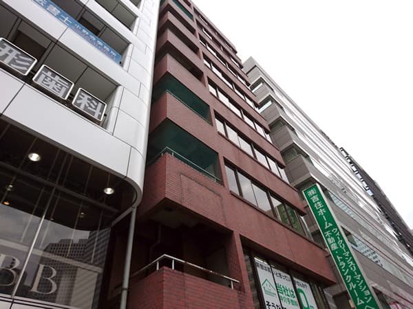 アクセス西新宿 1