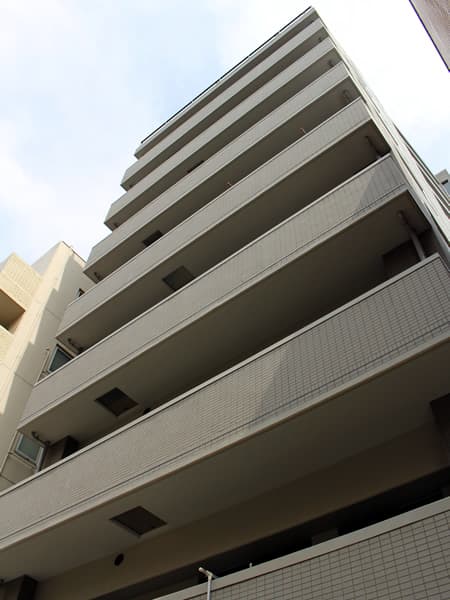 プラハ川崎本町通り 4