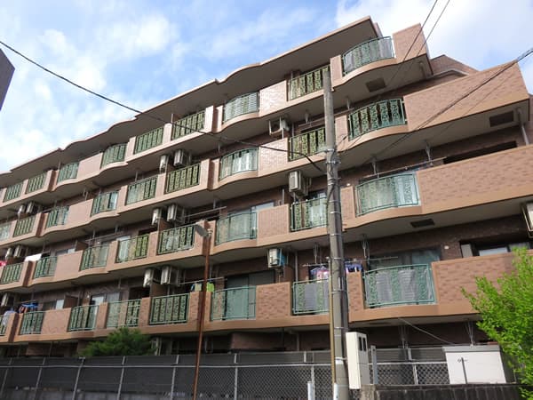 リベラル市が尾 3