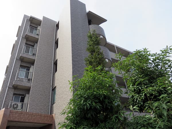 ドレッセ青葉台オルコット 1