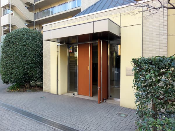 ララヒルズ3番街 8