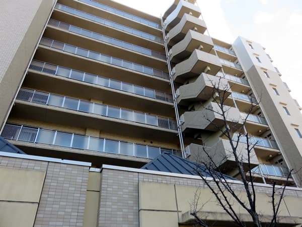 ララヒルズ2番街 4