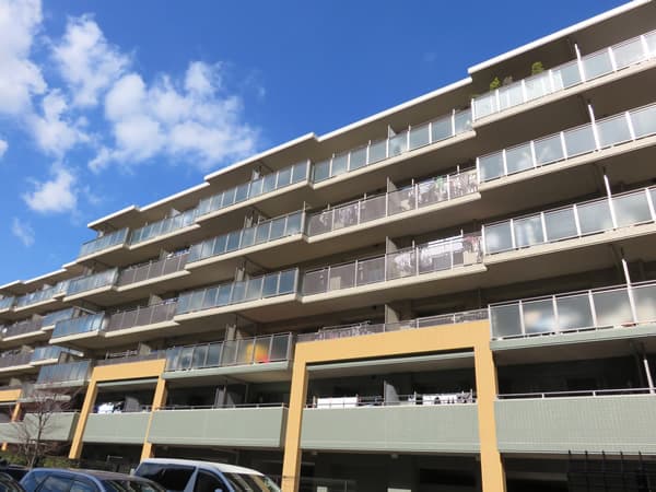 ララヒルズ6番街 1