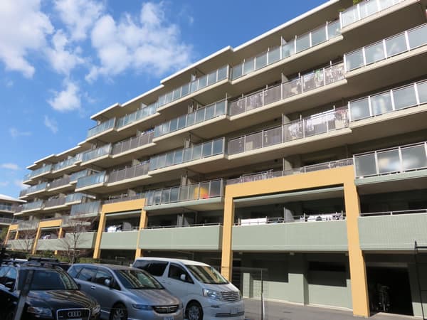 ララヒルズ6番街 2