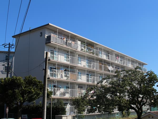 横浜保土ヶ谷ハイツ3号棟 1