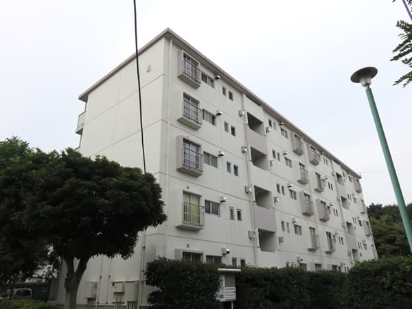 東向地団地4号棟 2