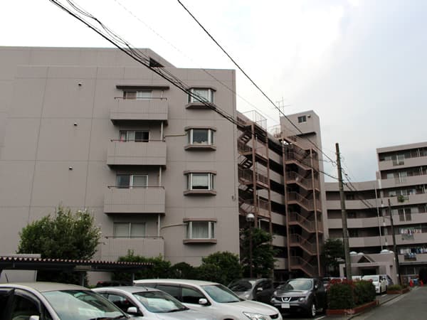 保土ヶ谷パークハイツ2号棟 1