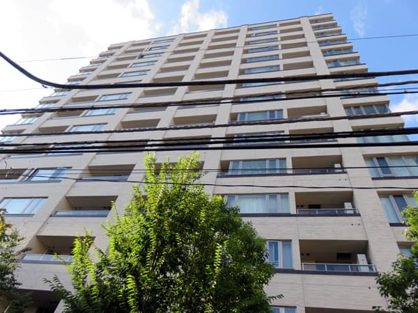 ブランズ四番町 1