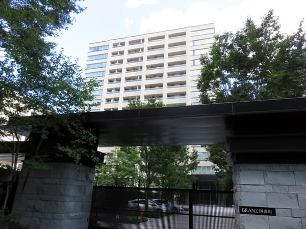 ブランズ四番町 6