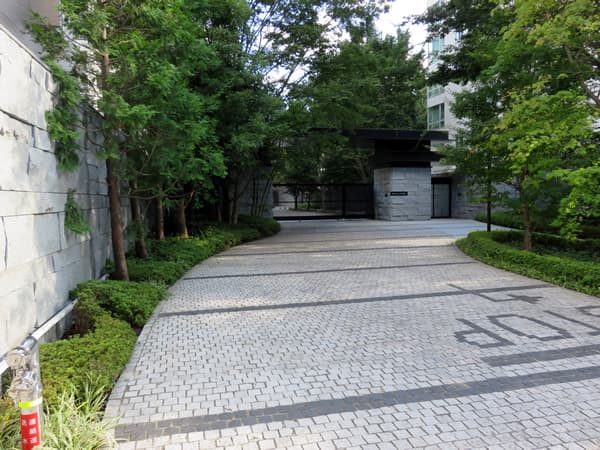 ブランズ四番町 8