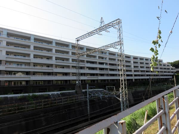 ドレッセ美しが丘ヒルズ 6