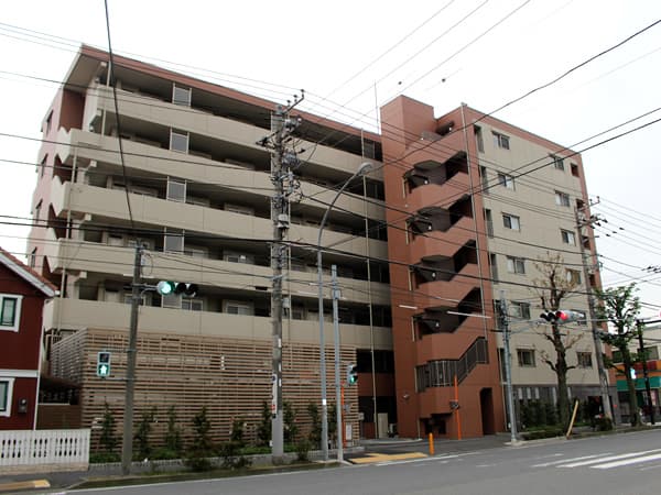 パレステージ井土ヶ谷 1