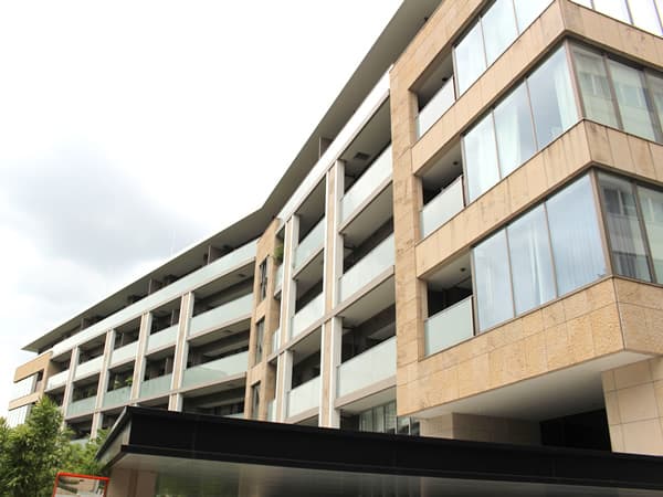 ブランズ麻布狸穴町 8