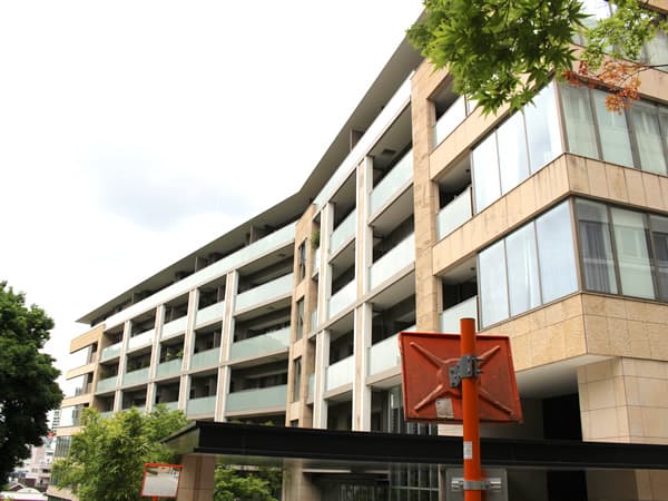 ブランズ麻布狸穴町 9