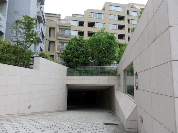 ミッドガーデン赤坂氷川 18