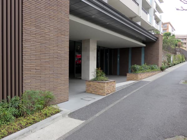 ドレッセ藤が丘 12