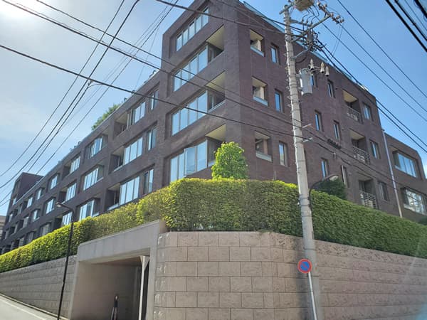 ブリリア外苑出羽坂 9