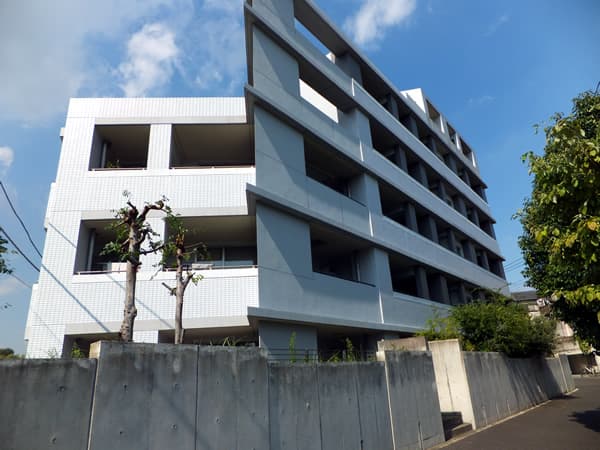 クレッセントあざみ野コート 1