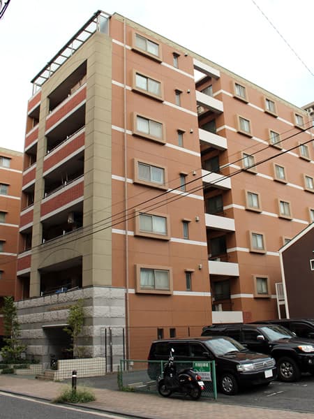 リブゼ横浜サザンスクエア 1