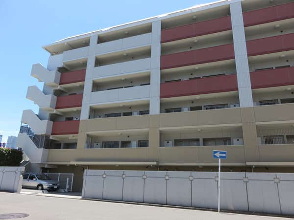 プラハ横浜ブリーズガーデン 8