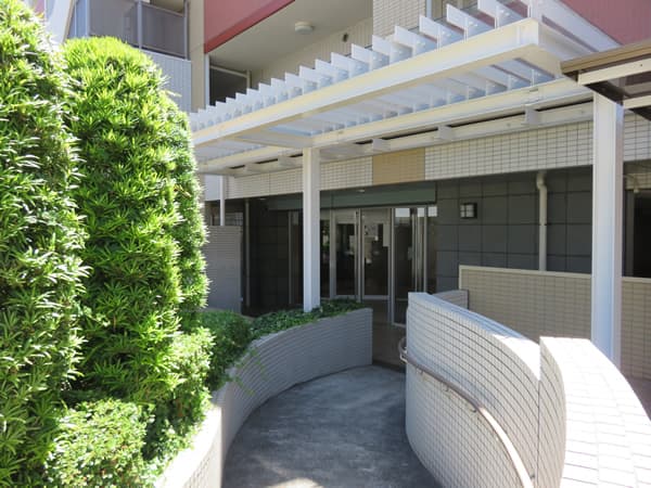 プラハ横浜ブリーズガーデン 11