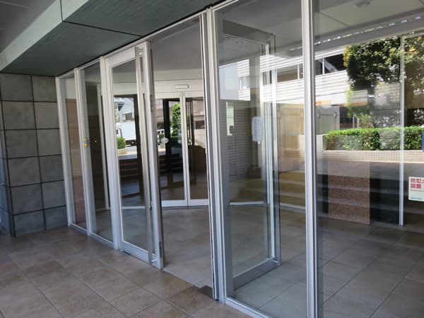 プラハ横浜ブリーズガーデン 18