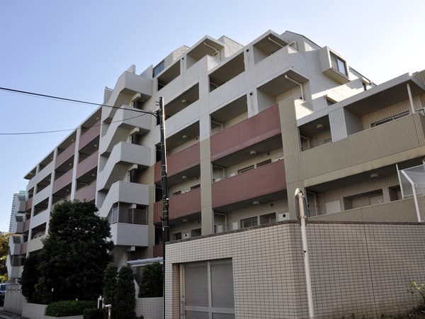 プラハ横浜ブリーズガーデン 24