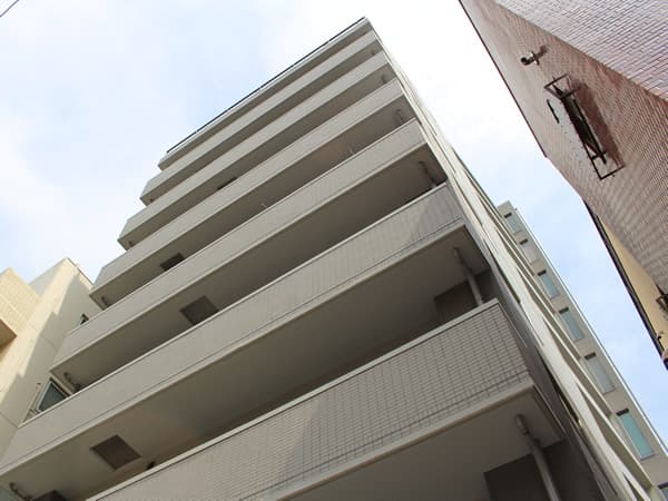 プラハ川崎本町通り 10