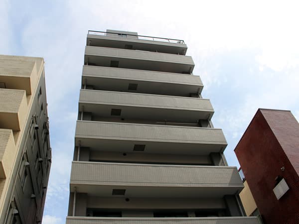 プラハ川崎本町通り 12