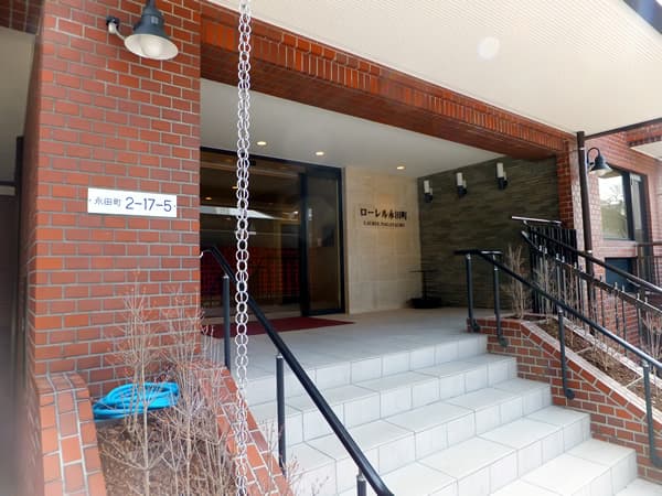 ローレル永田町 4