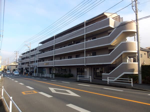 プリオール湘南長後 1