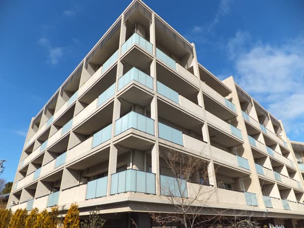 ドレッセたまプラーザテラス 1