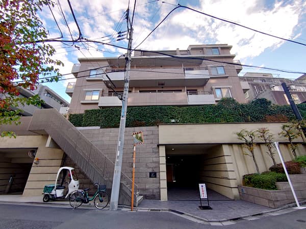 クレッセント戸山夏目坂 1