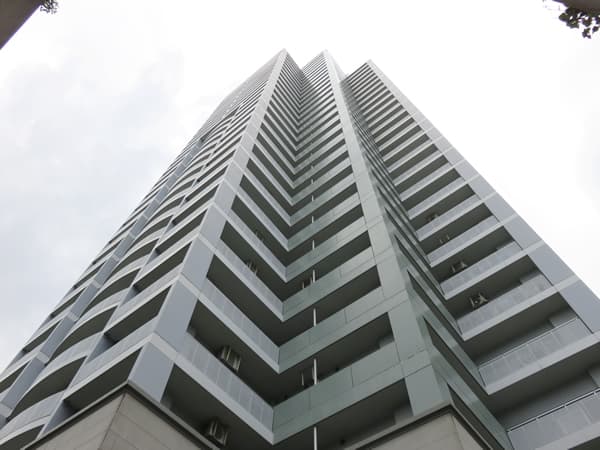 ヨコハマポートサイドロア1番館 12