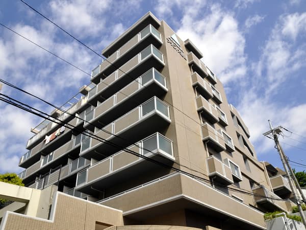 サーパス大倉山 1