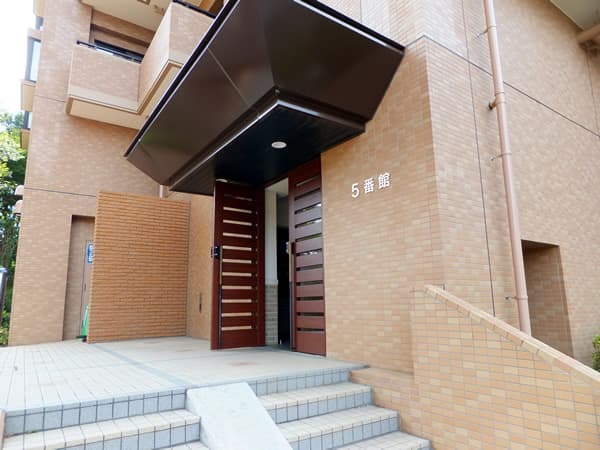 港北ニュータウンイオ5番館 8