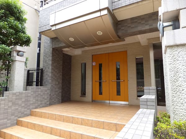 ルシオン仲町台 6